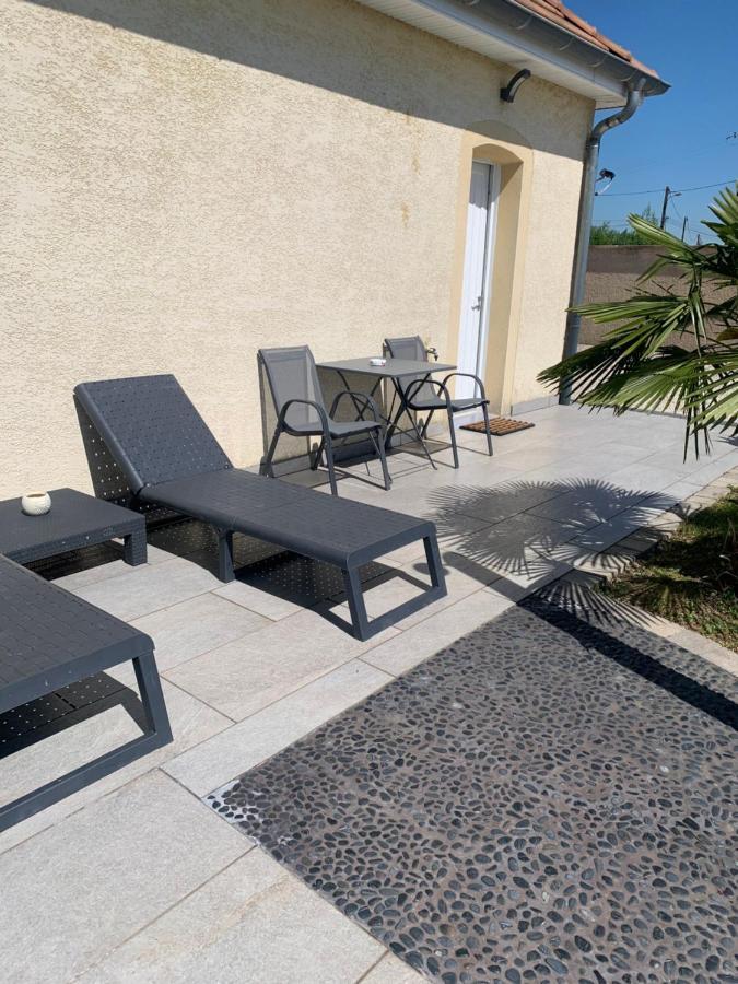 Studio Independant Avec Piscine Et Jardin L'Abergement-Sainte-Colombe Екстериор снимка