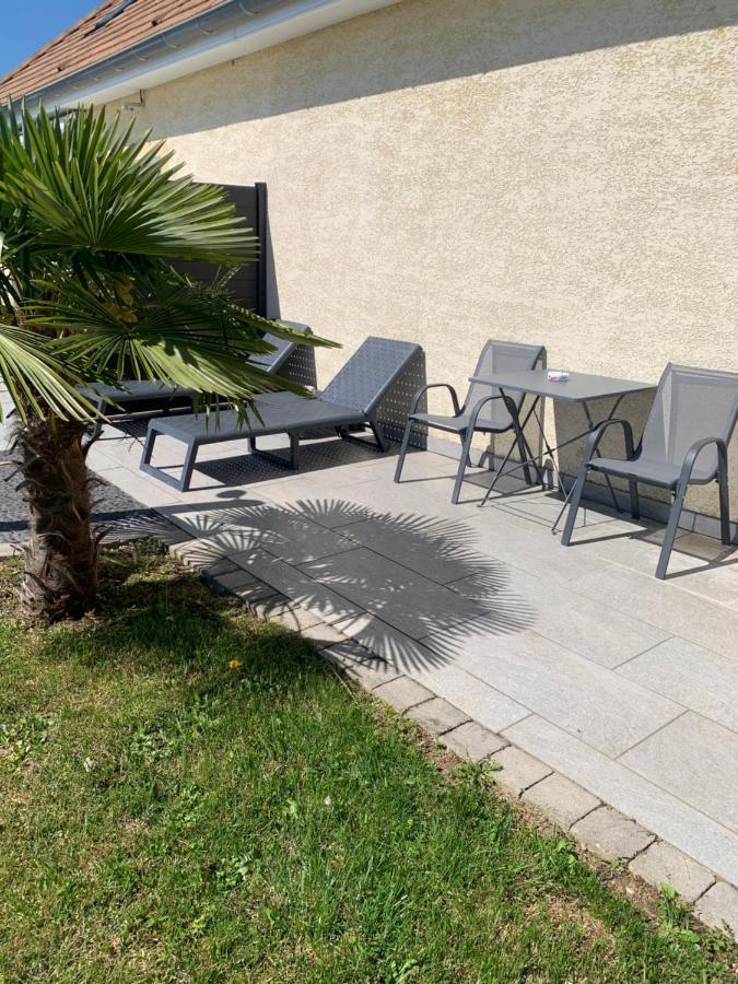Studio Independant Avec Piscine Et Jardin L'Abergement-Sainte-Colombe Екстериор снимка
